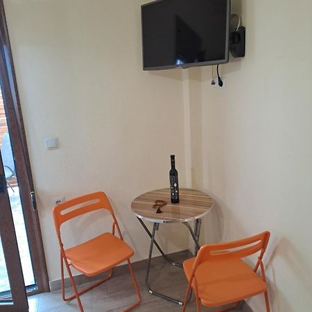 Diolkos 2 Apartment Nea Roda Bagian luar foto
