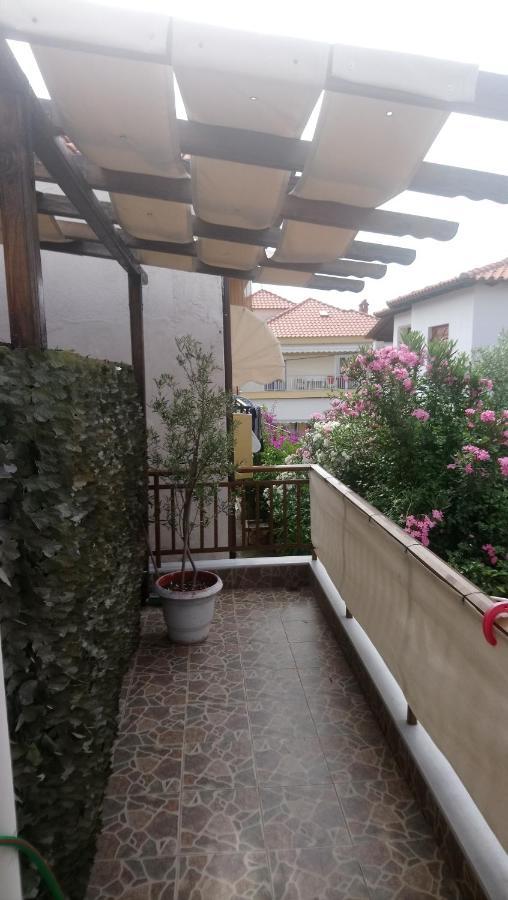 Diolkos 2 Apartment Nea Roda Bagian luar foto