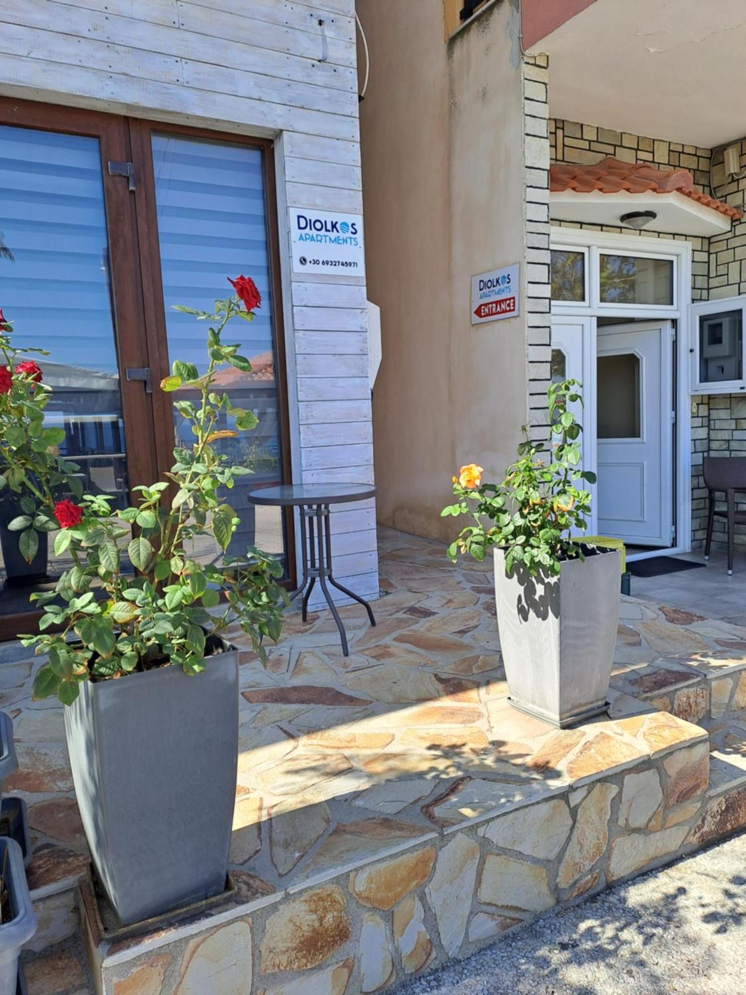 Diolkos 2 Apartment Nea Roda Bagian luar foto